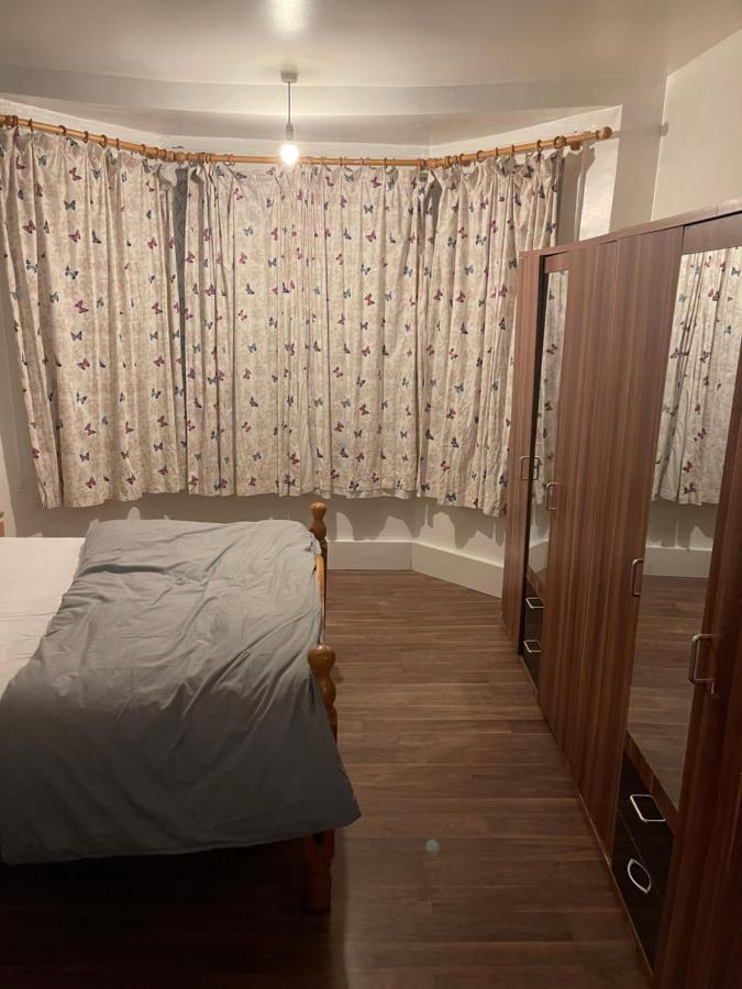 Double Room London Wembley For Rent Rum i privatbostad