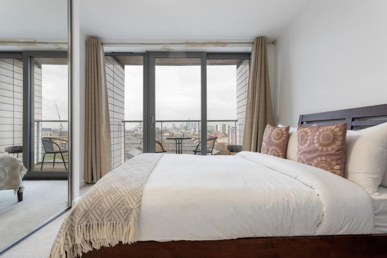 Modern 1 Bedroom Near Canary Wharf With Balcony Londen