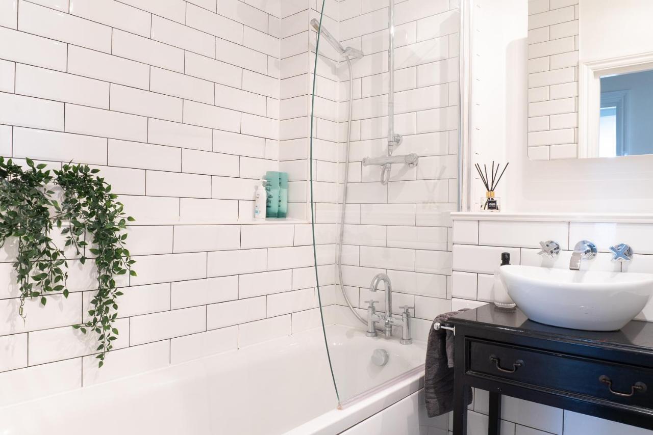 Hamilton Apartment London