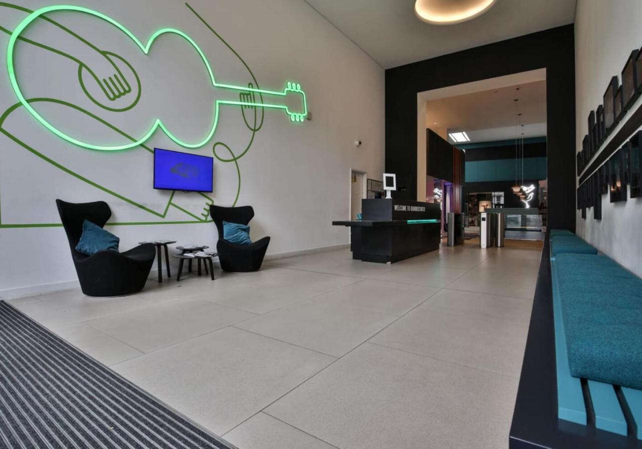 Appartement Trendy At Iq Hammersmith In *