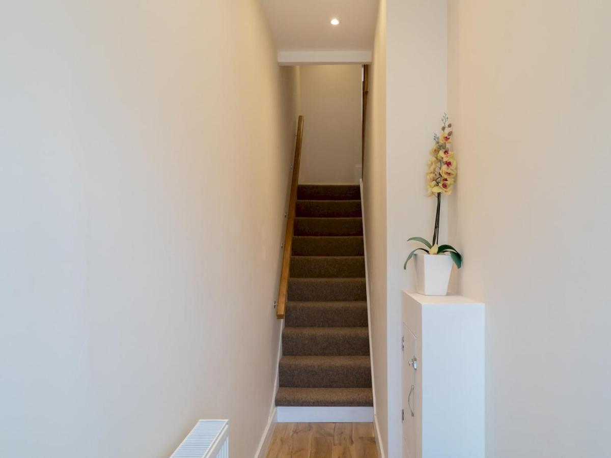 Pass The Keys Renovated Victorian In Ealing *