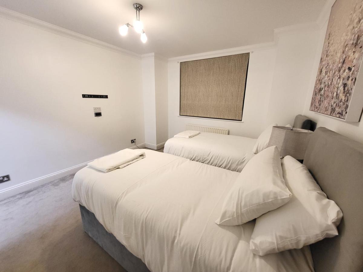 Lägenhet Garland Stylish 2 Bedroom A Minute Walk From Station *