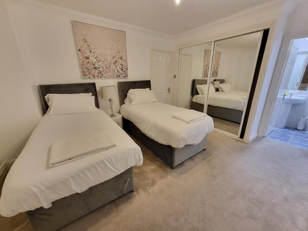 Garland Stylish 2 Bedroom A Minute Walk From Station Lägenhet *