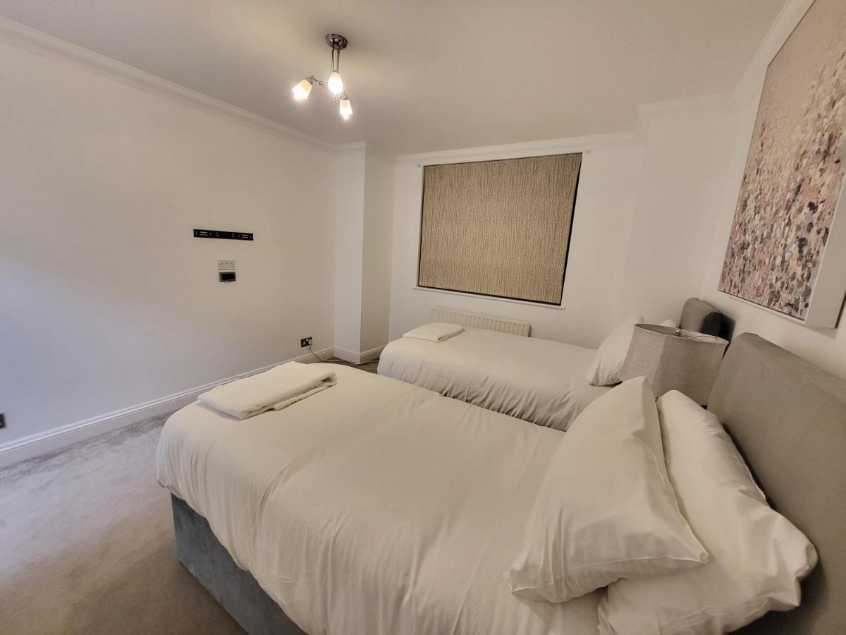 Garland Stylish 2 Bedroom A Minute Walk From Station Lägenhet *