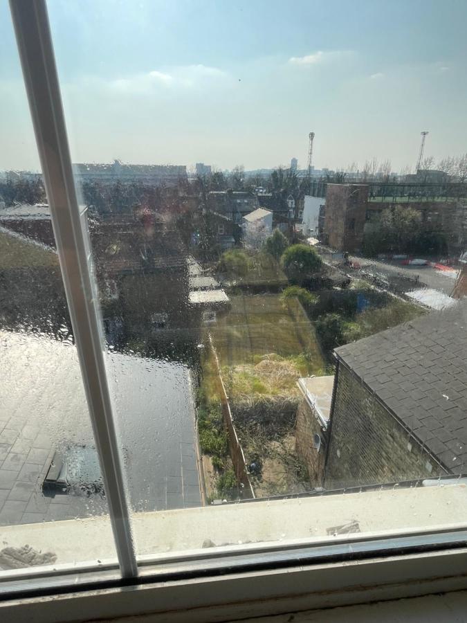 Vibrant & Cosy Near Wembley Apartment
