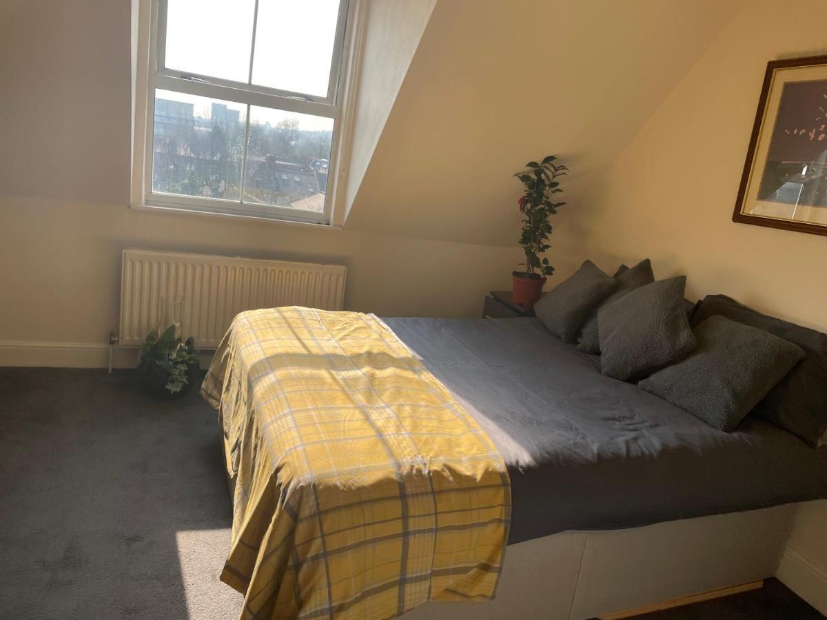 Vibrant & Cosy Near Wembley London