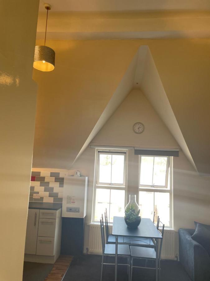 Vibrant & Cosy Near Wembley Apartment London