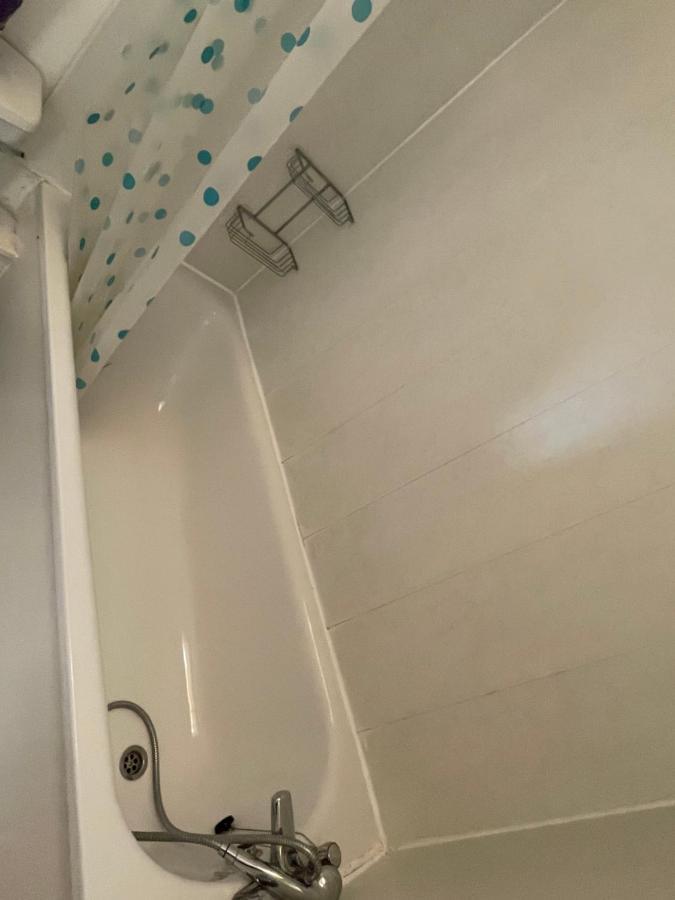 Vibrant & Cosy Near Wembley