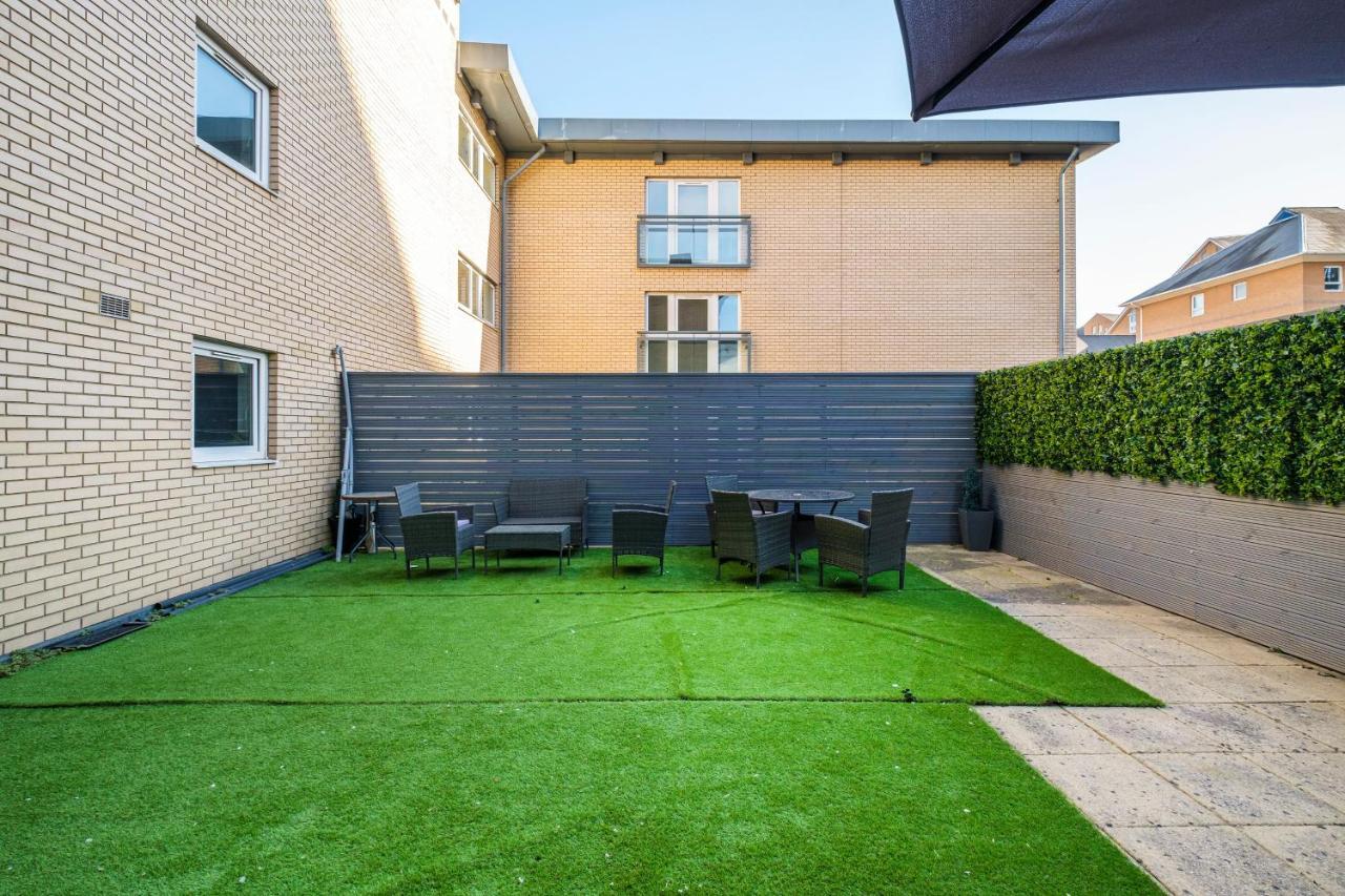 Canary Wharf/docklands/excel Spacious Apt E14 Londen