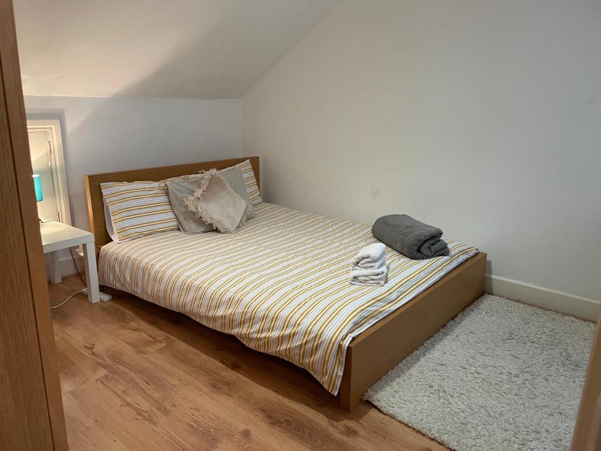 Guest house Cama Box Finsbury Park *