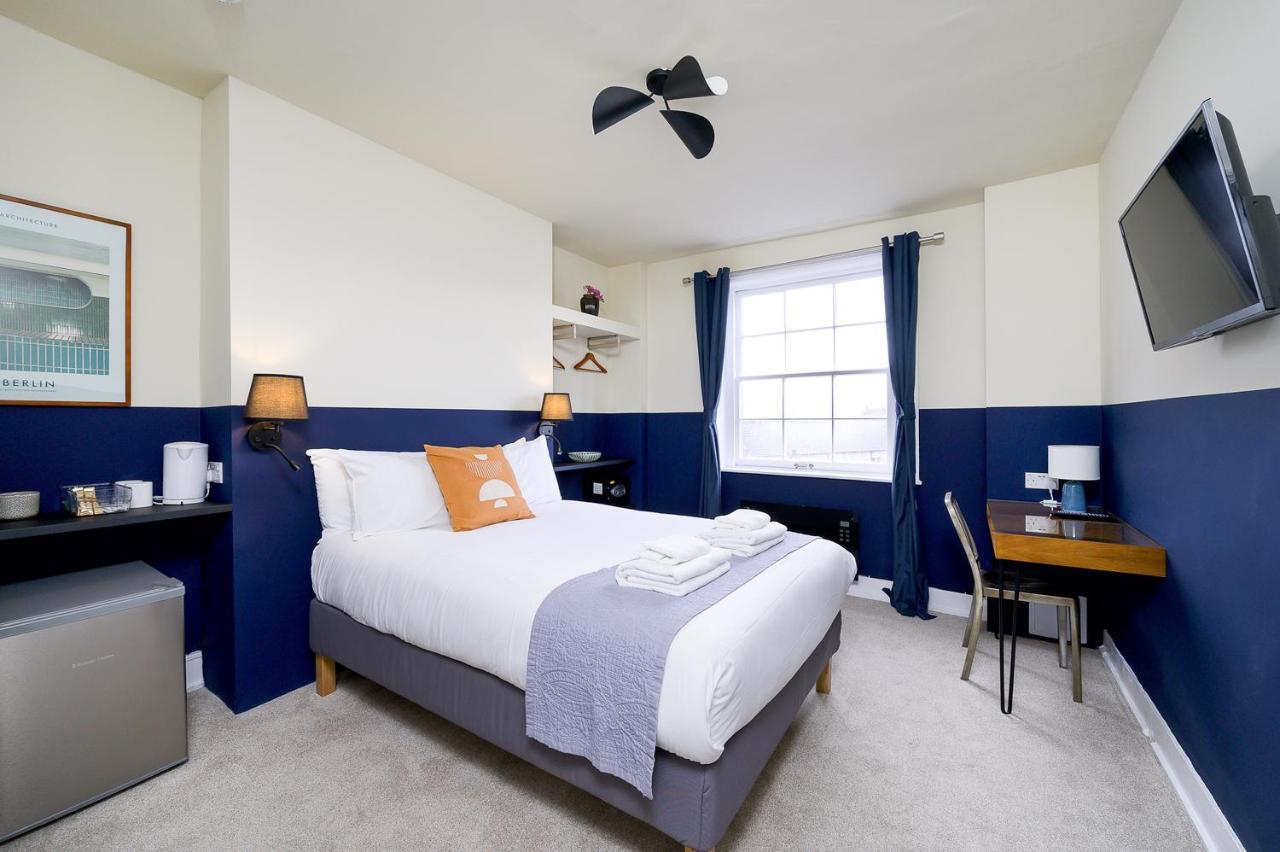 D8 House * London