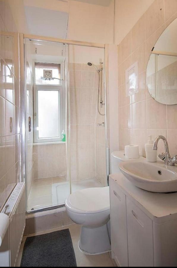 Single With Underbed 8 London
