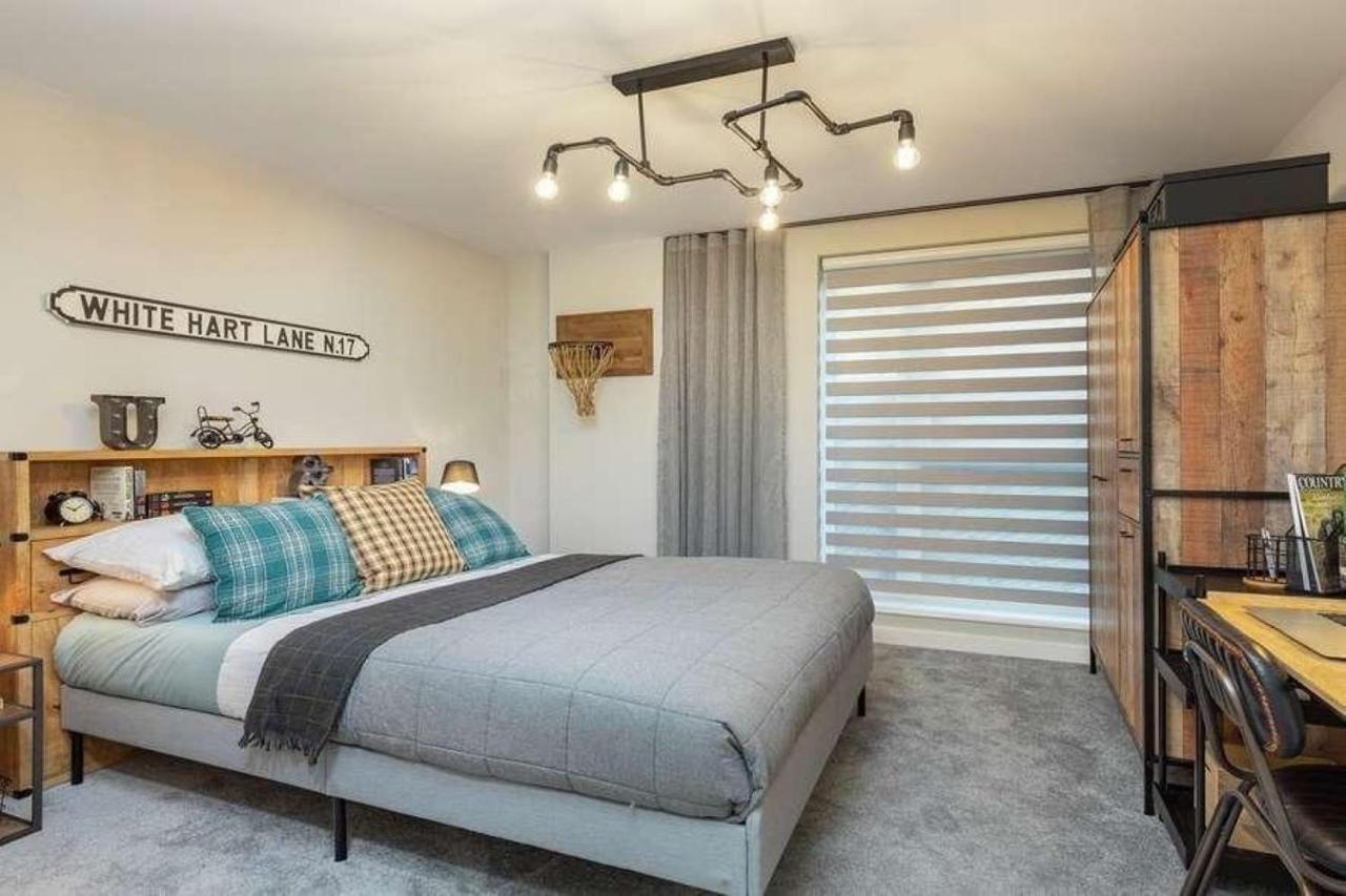 Leilighet Newly Built Luxury 2 Bed Apartment!!!