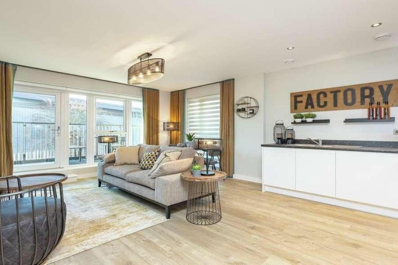 Newly Built Luxury 2 Bed Apartment!!!