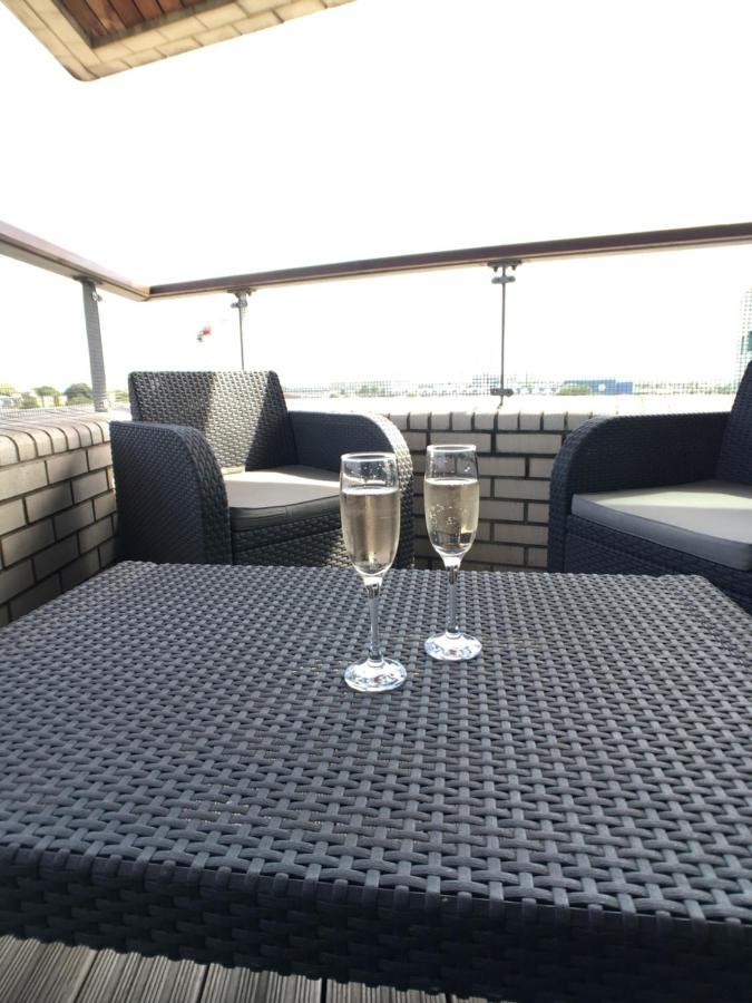 Lejlighed Luxury 2 Bed Penthouse Near Station