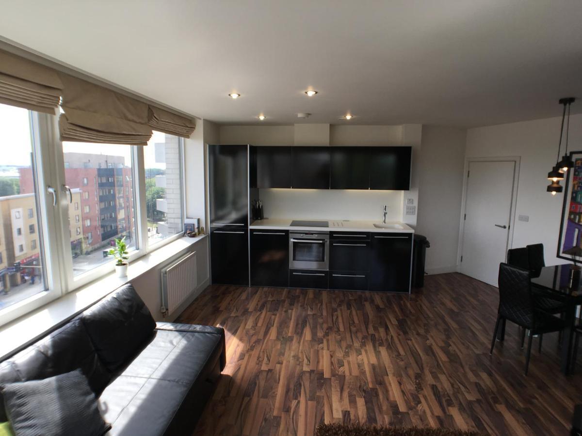 Lejlighed Luxury 2 Bed Penthouse Near Station *