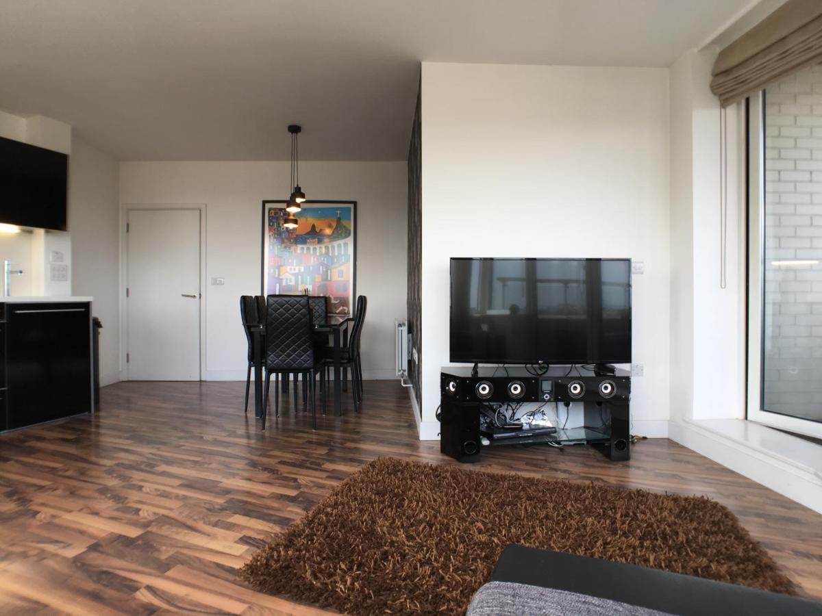 Lejlighed Luxury 2 Bed Penthouse Near Station *