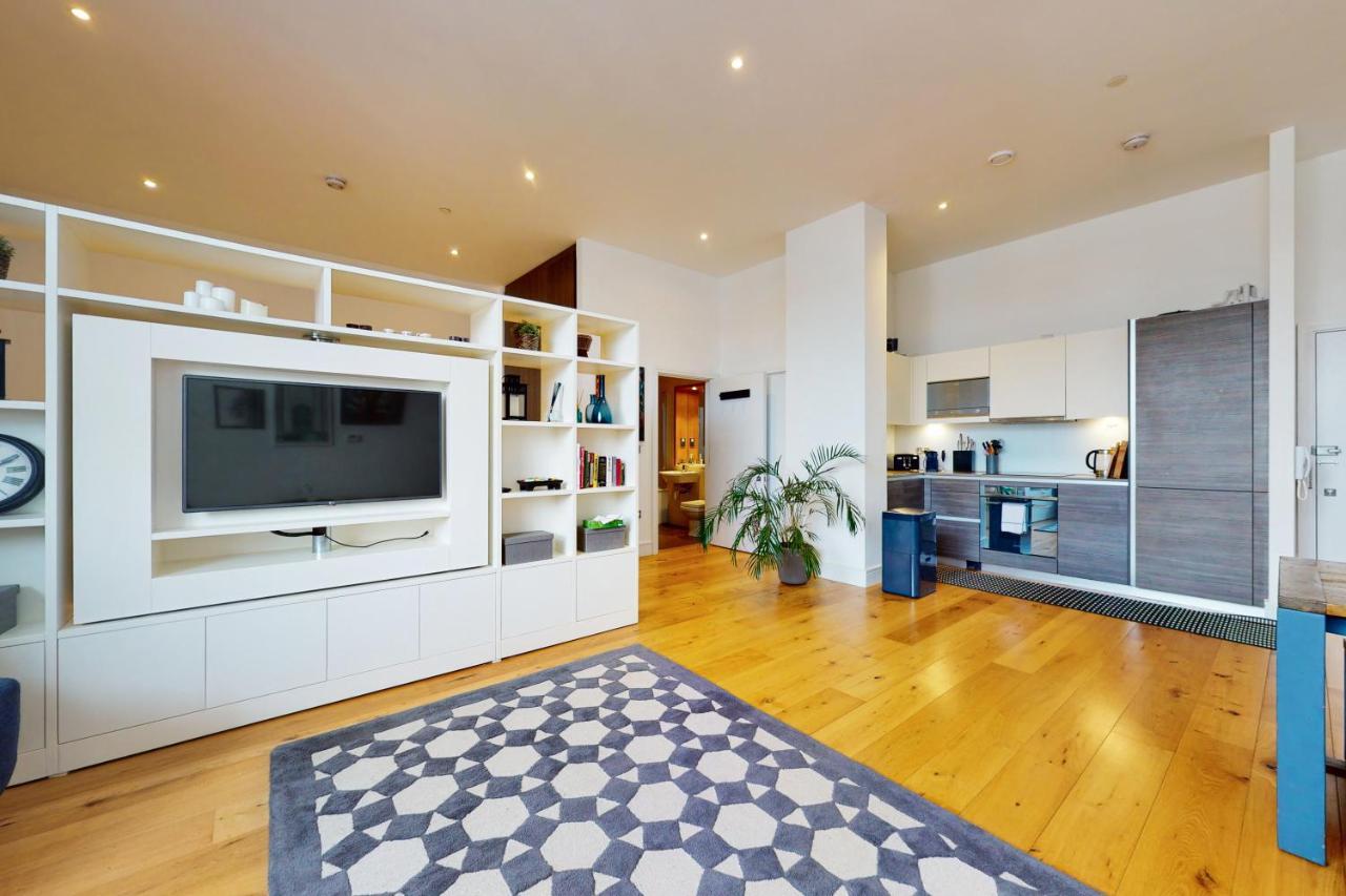 Luxury Spacious 1 Bed Loft In Claphambrixton Area London