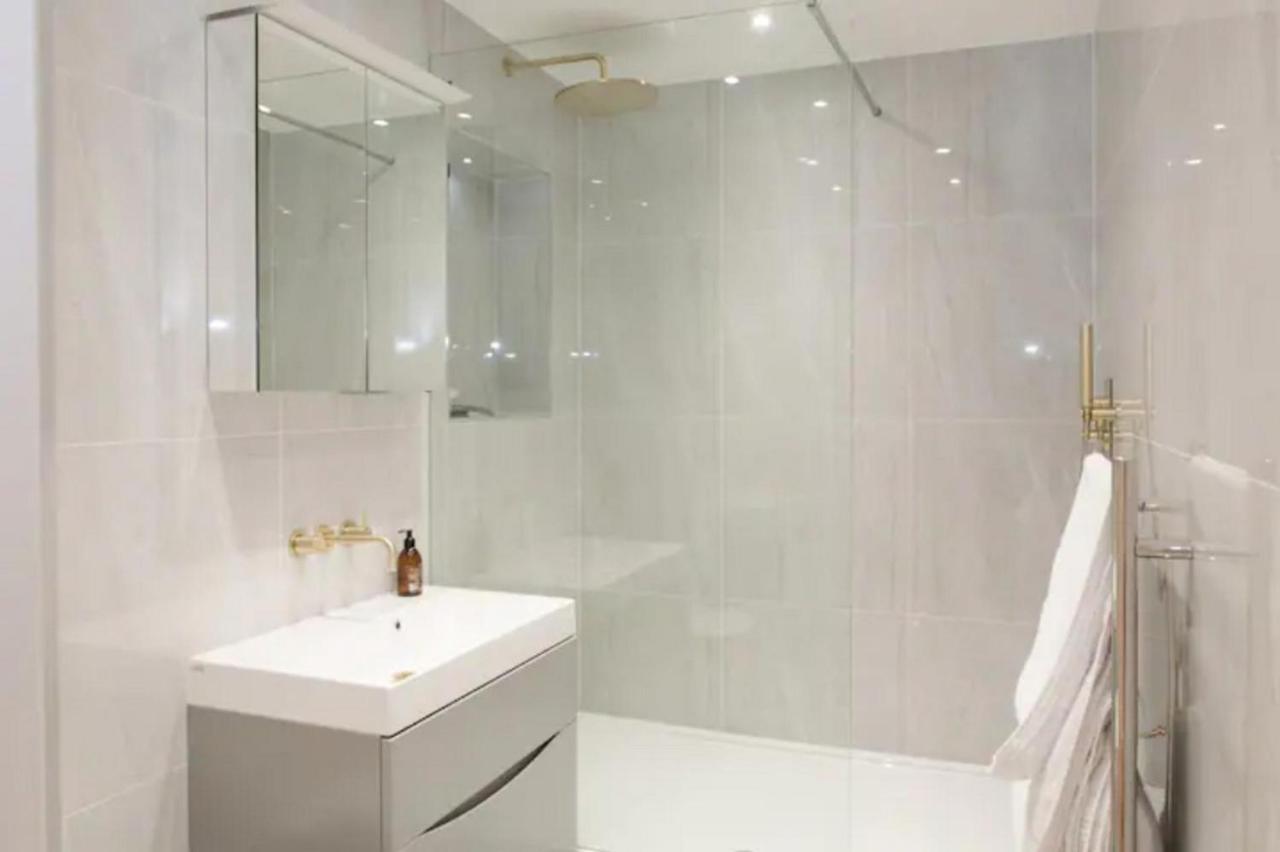 Lägenhet Shoreditch - Immaculate 2 Bedrooms Flat For 6 *