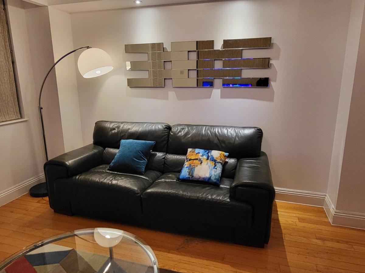 Lägenhet Garland Stylish 2 Bedroom A Minute Walk From Station