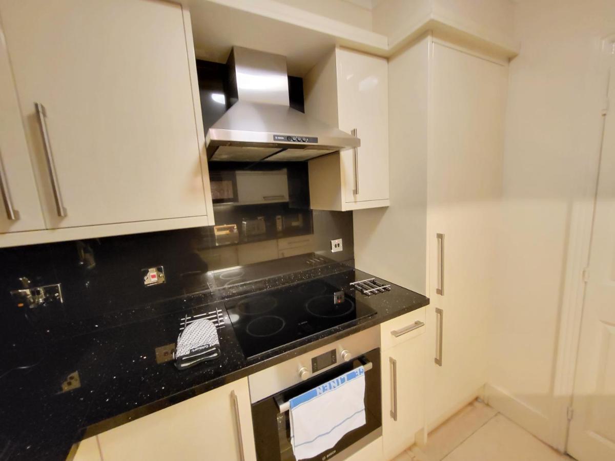 Garland Stylish 2 Bedroom A Minute Walk From Station Lägenhet *