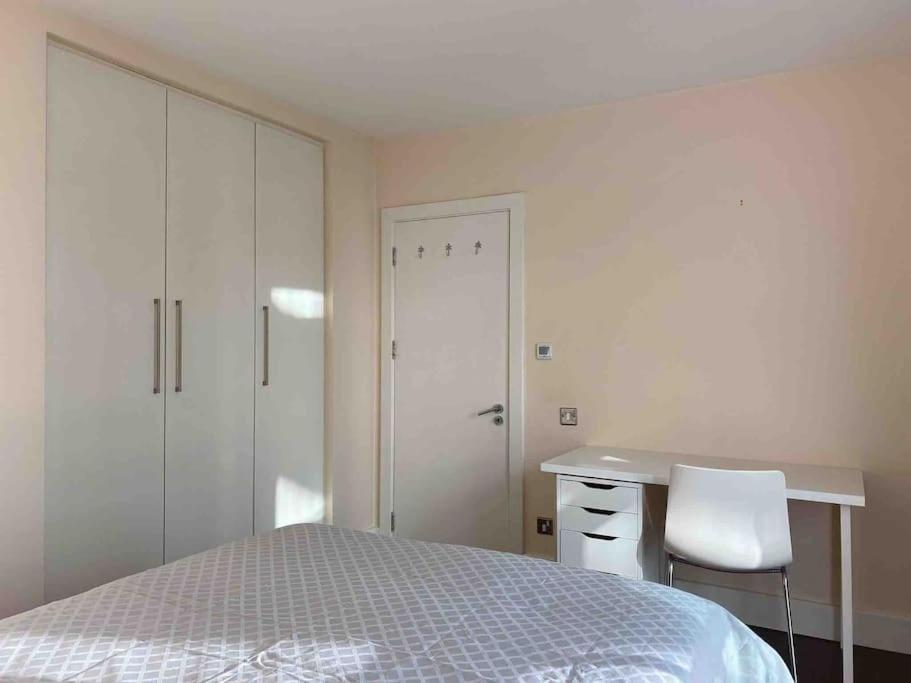 Luxury Apart Bridge Apartment London