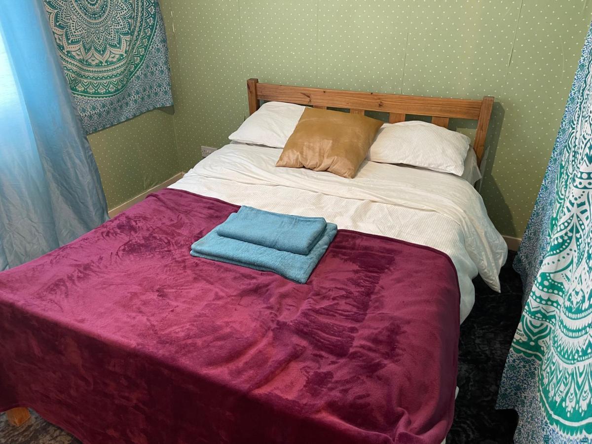 Home Away From Home, Entire 1-4 Bed Property Londen