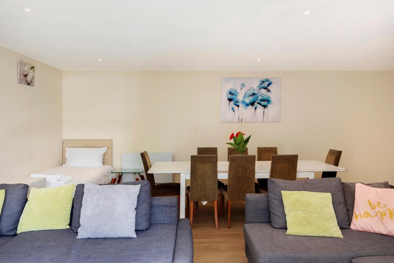Canary Wharf/docklands/excel Spacious Apt E14 Apartment *