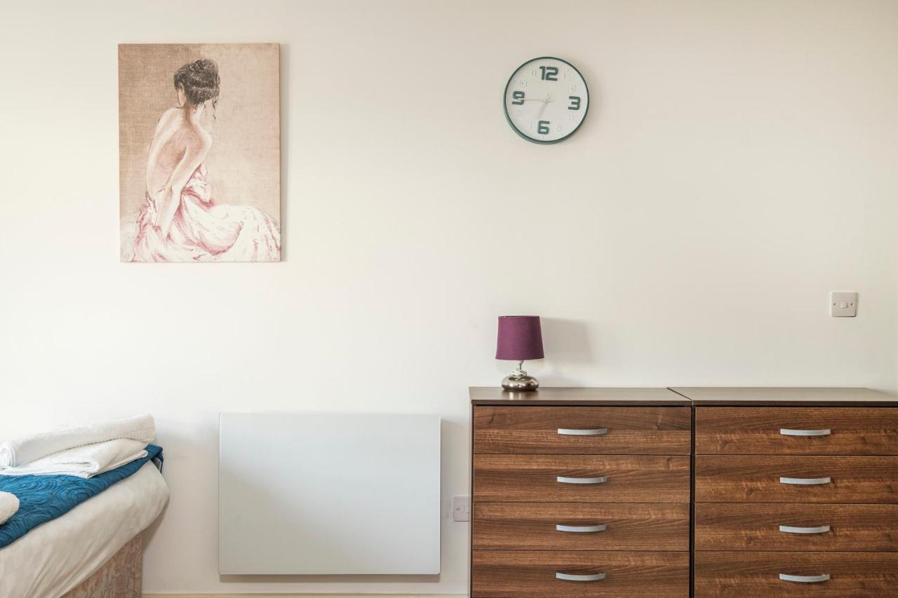 Canary Wharf/docklands/excel Spacious Apt E14 * London