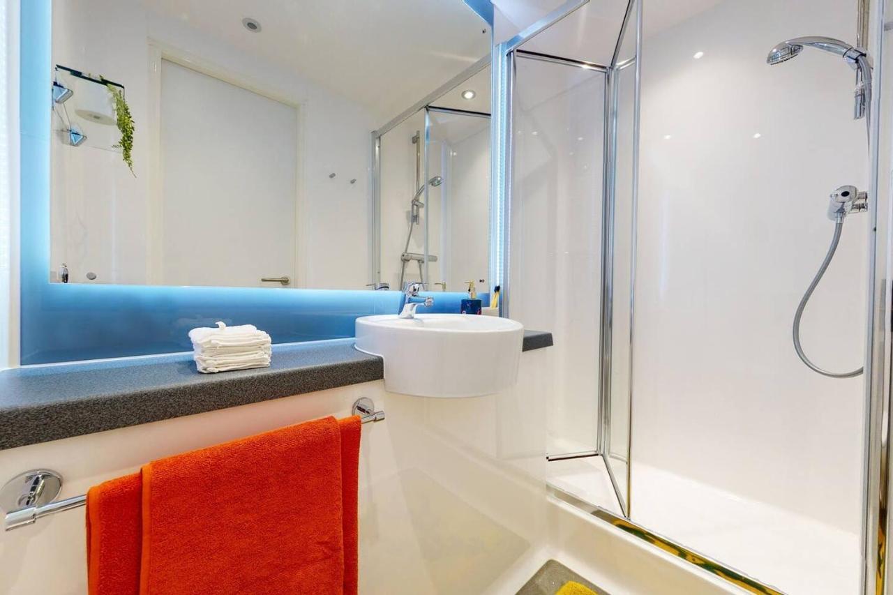 Canvas Wembley Apartments *