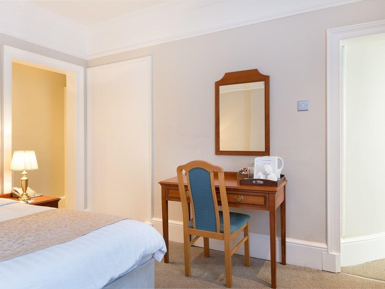 Staunton - 4* Londen