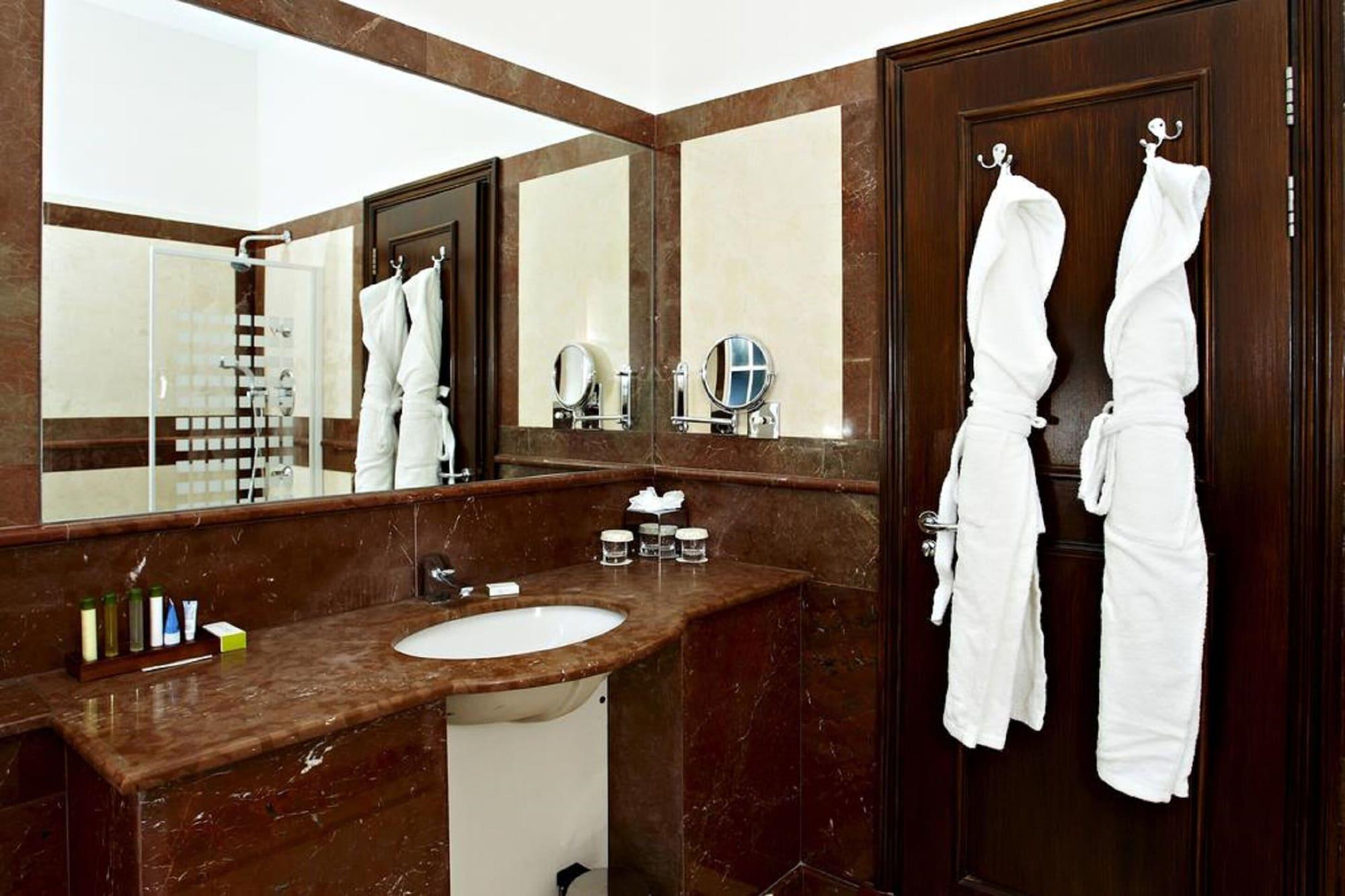 Courthouse Hotell 5*