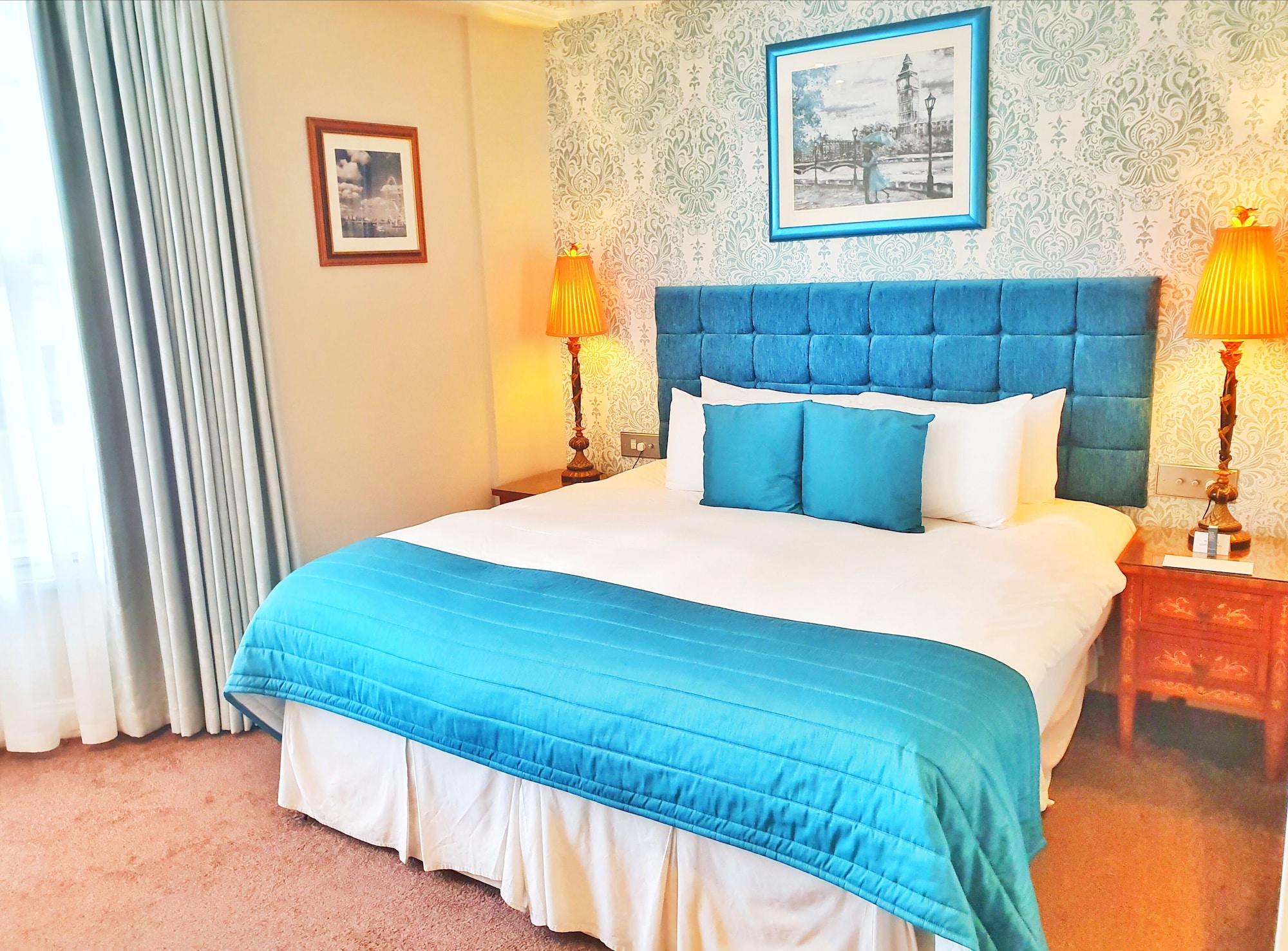 Ashburn Hotel