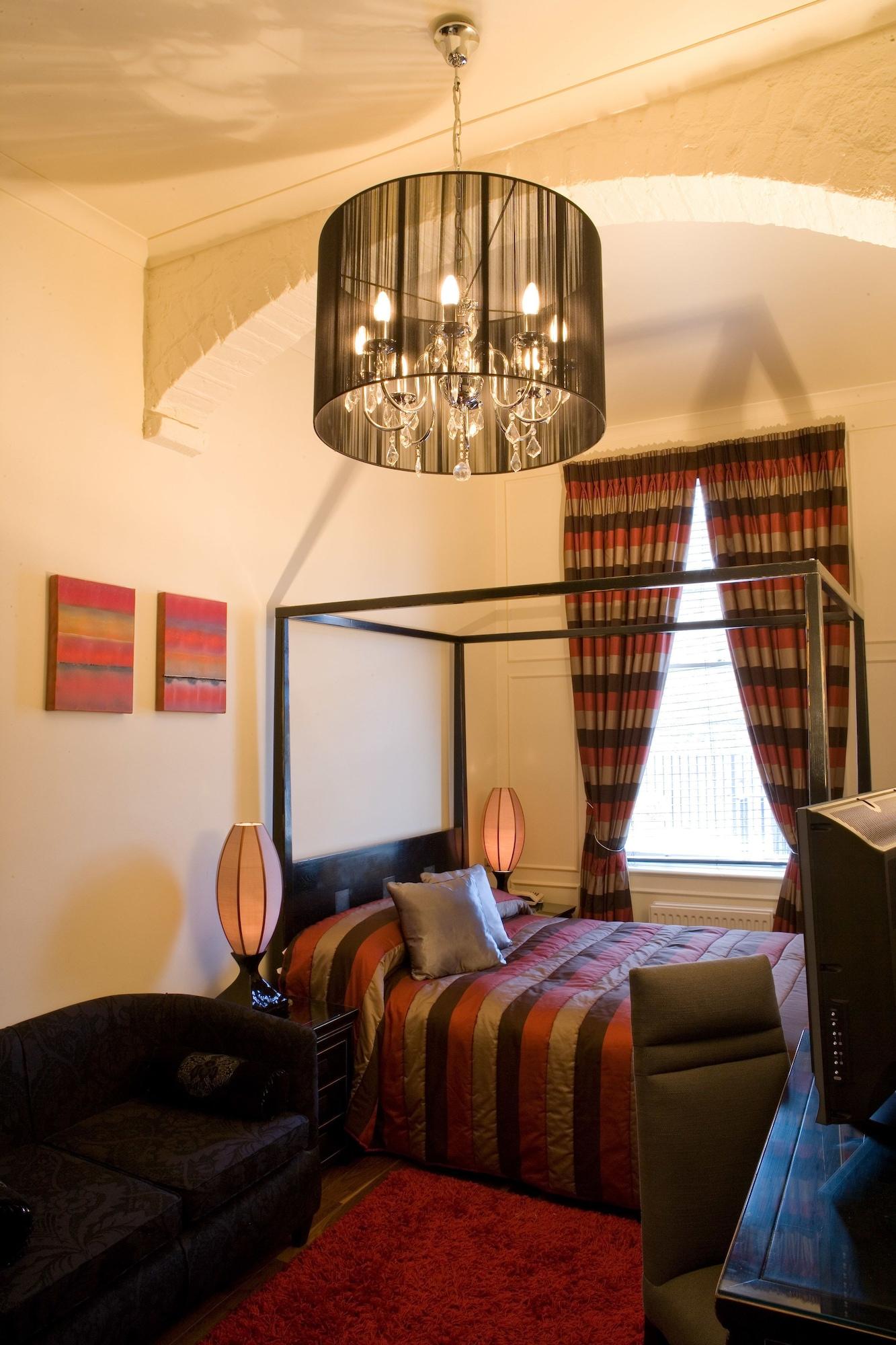 New Linden Hotell 4*