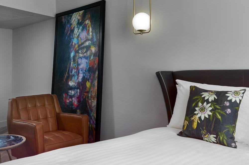 Nyx Holborn By Leonardo Hotell