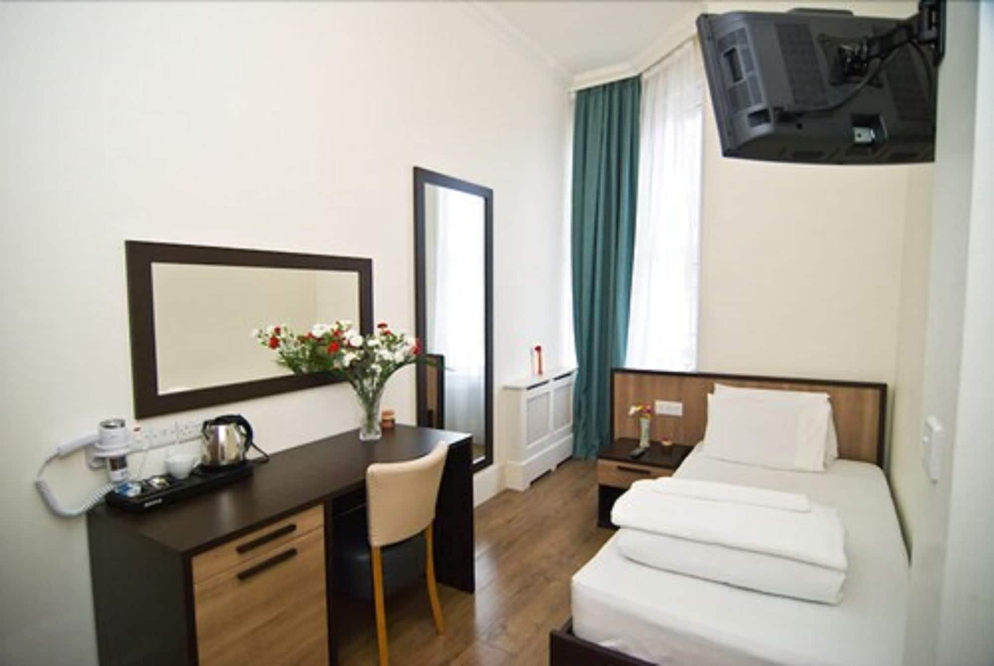 Hotel Pembury At Finsbury Park London