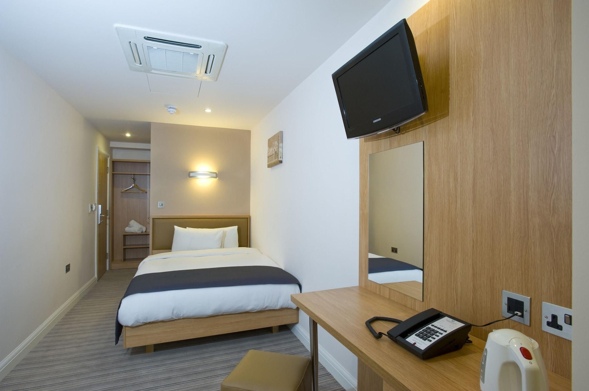 Eden Plaza Hotel
