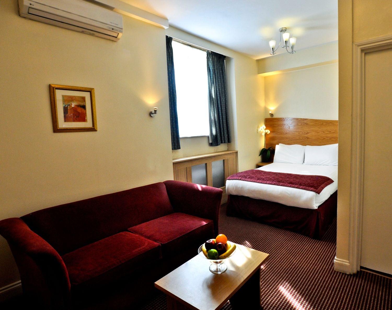 Brunel Hotel 3*