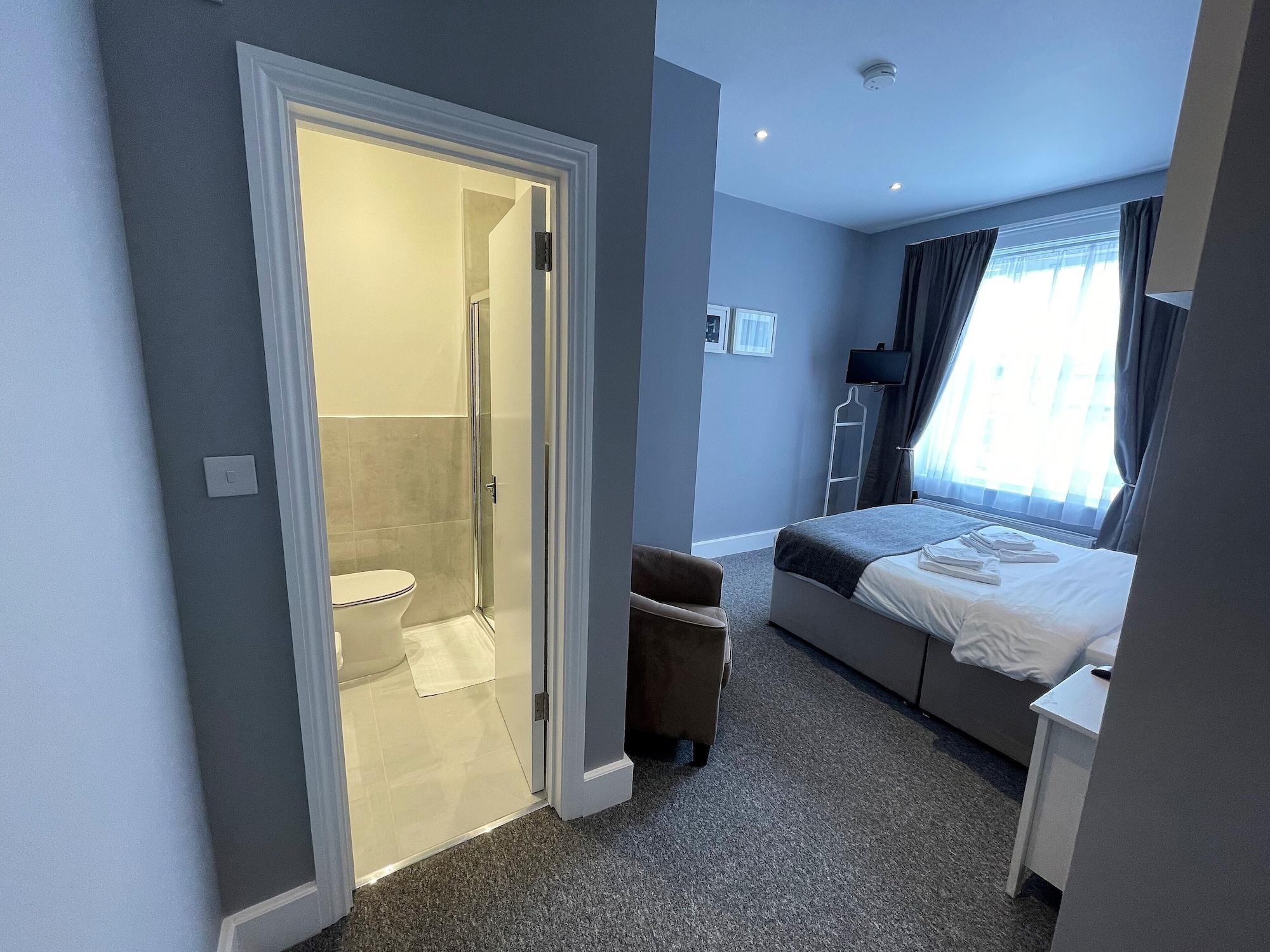 Ravna Gora 3* Londres
