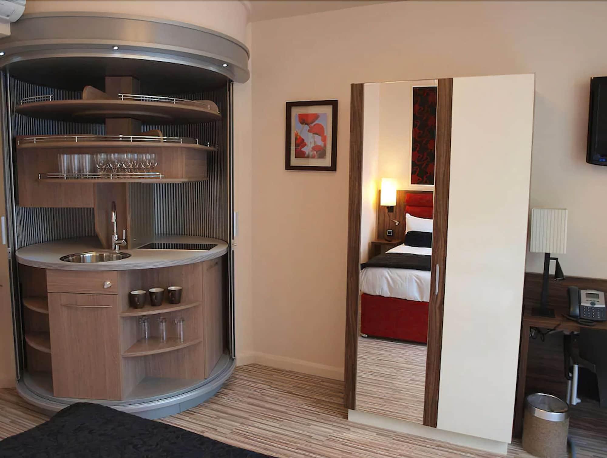 Simply & Hotell