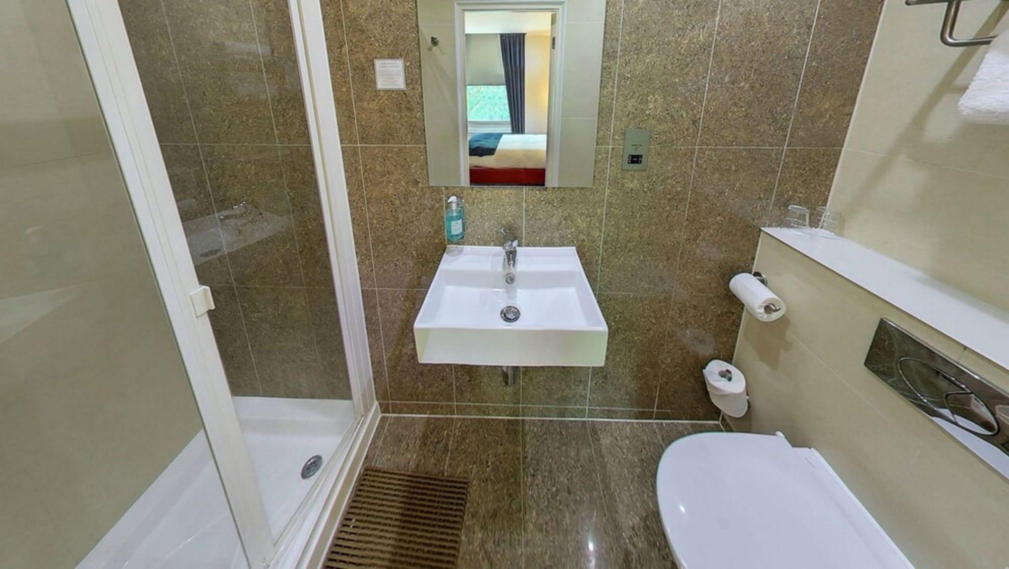 Simply & Hotell