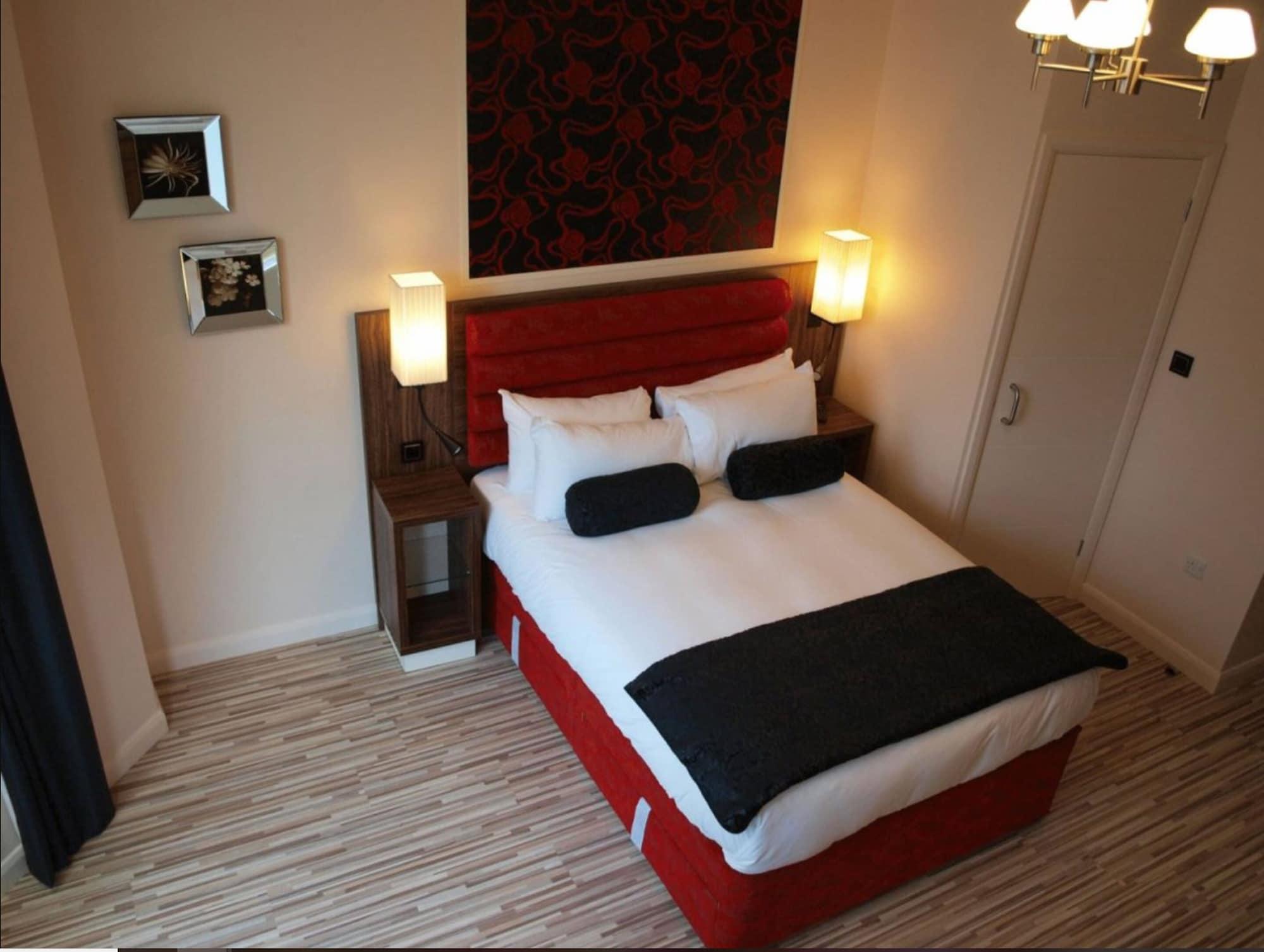 Hotell Simply & 4*