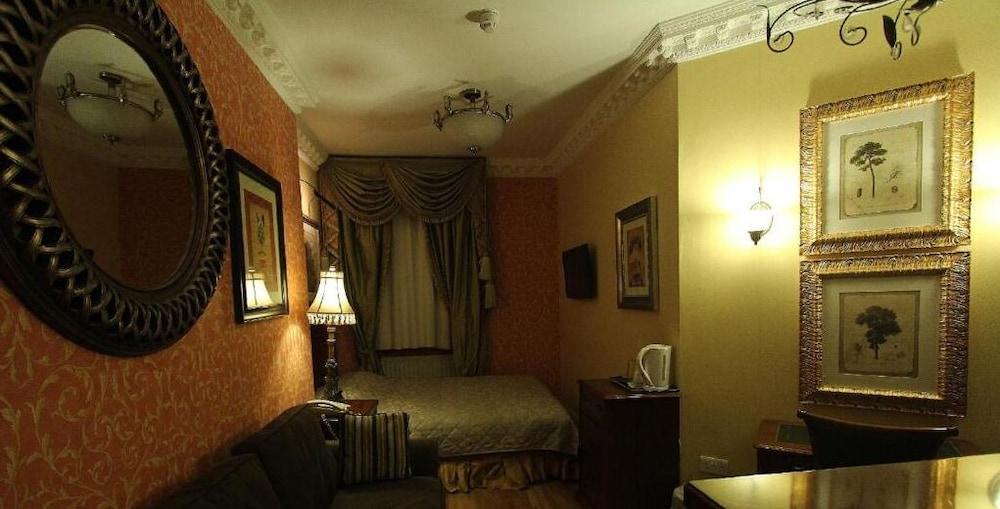 Opulence Boutique 4*
