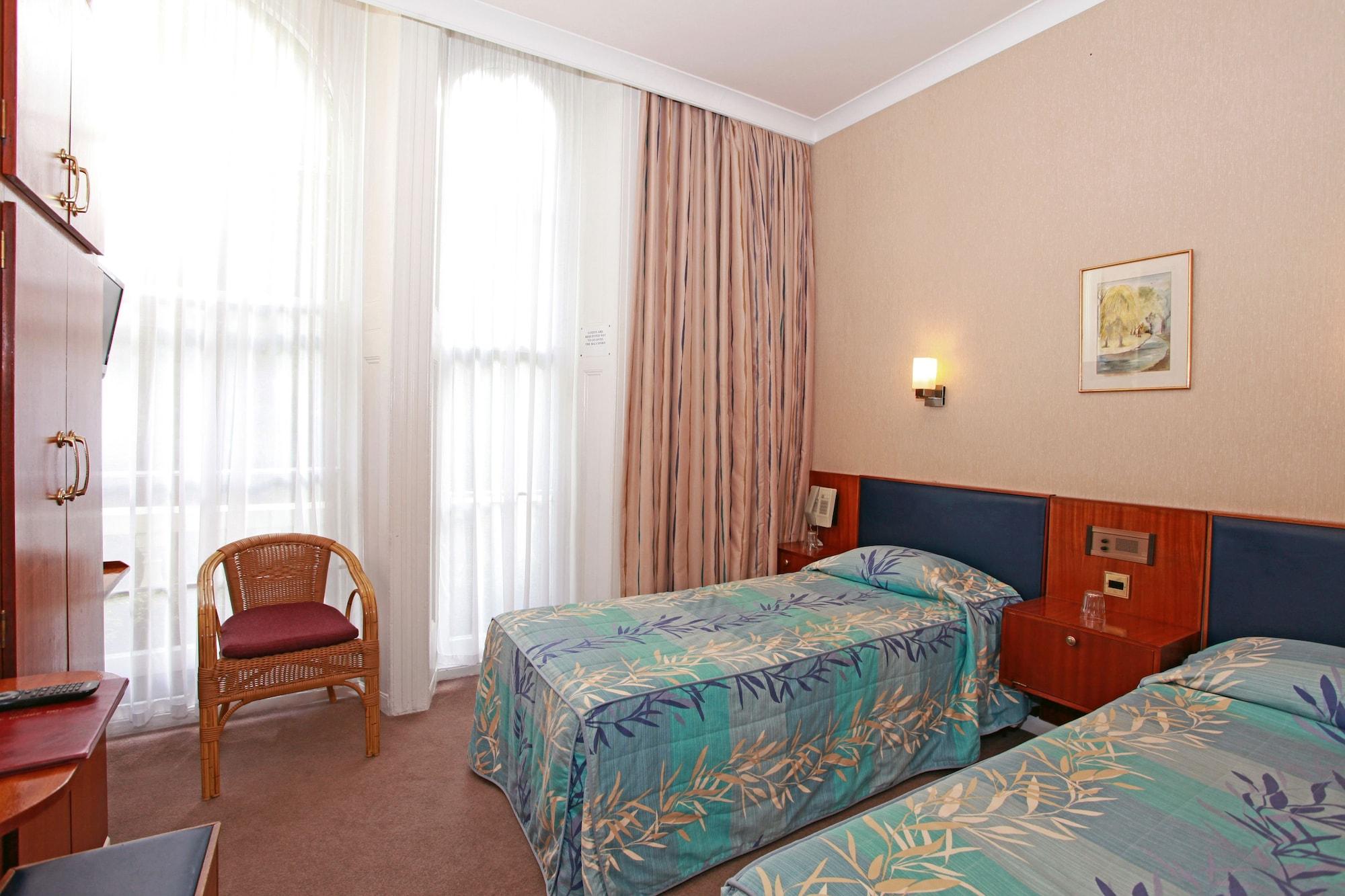 Mitre House 3* London