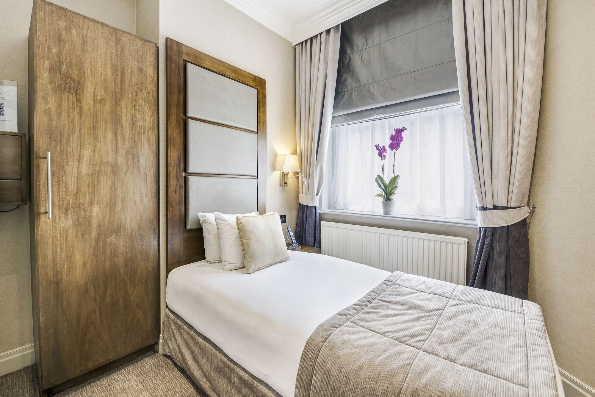 Gem Langham Court 4* London
