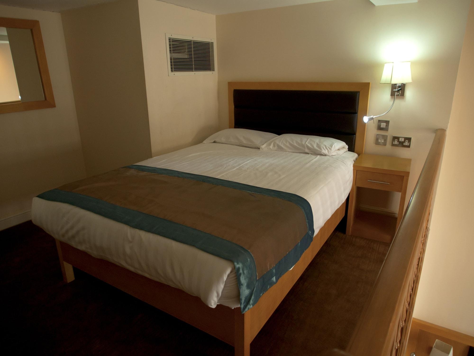 Cromwell Hotell 3*