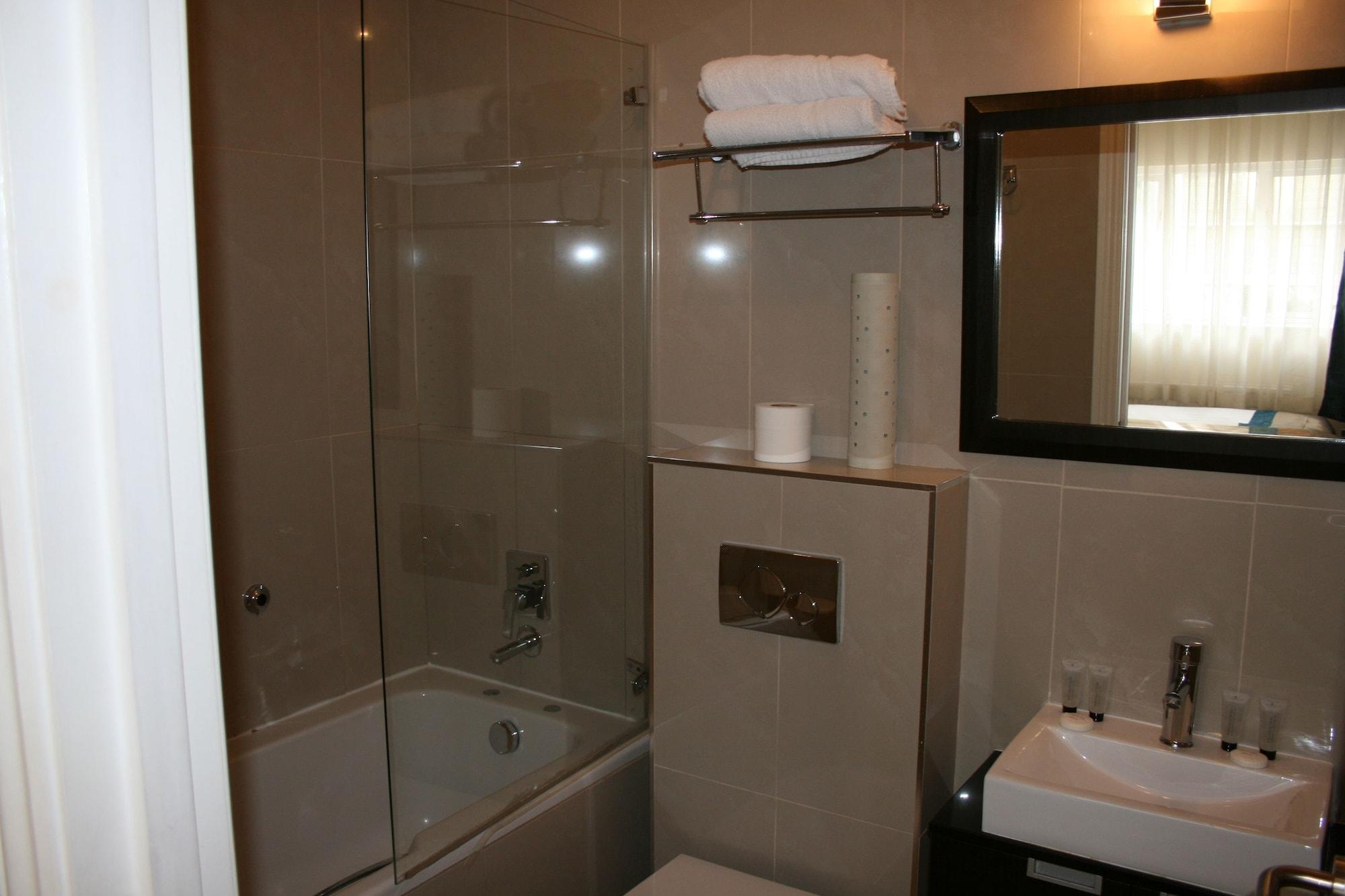 Hotel Cromwell