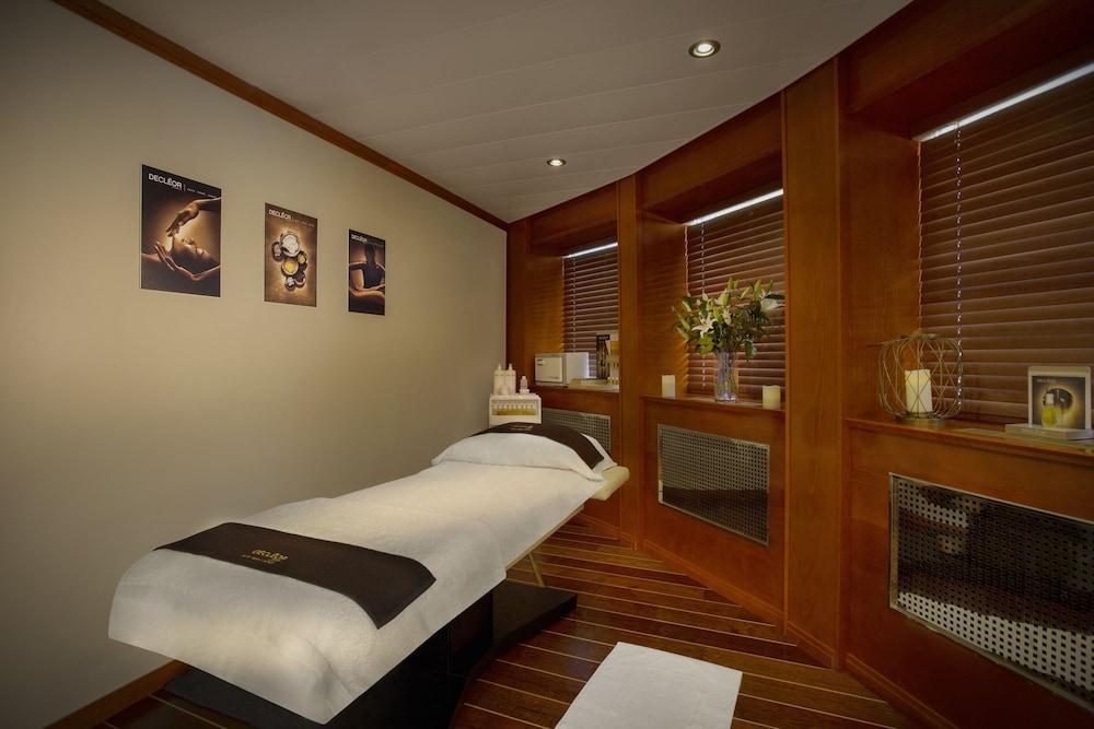 Sunborn Yacht Hotell