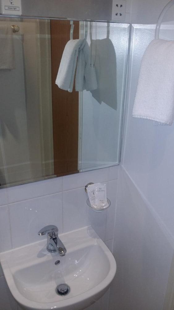 Arriva Hotell 2*