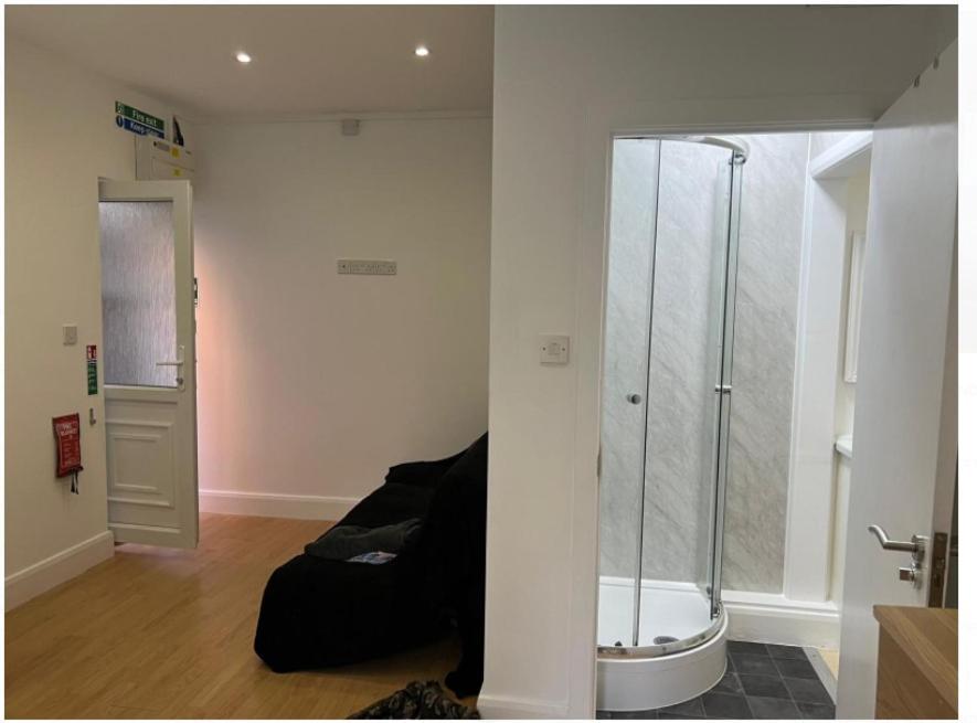 Lejlighed Wembley Apartment - 33 Oakington Manor Dr Ha9 6Lu